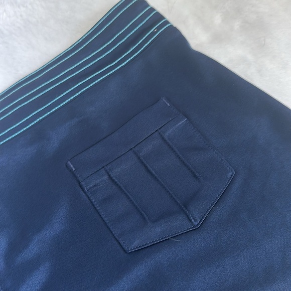 VTG Y2K Women’s Adidas Sportswear Athletic Basketball Gym Drawstring Shorts L - Picture 4 of 10